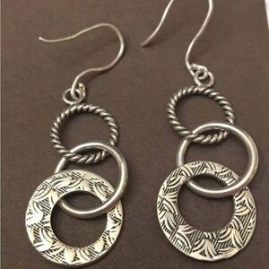 Retired SILPADA Oxidized Triple
Threat Dangle Earrings W1616
Sterling Silver 925